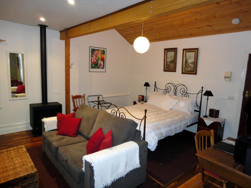 Stone'S Throw Cottage Bed And Breakfast Belgrave Værelse billede